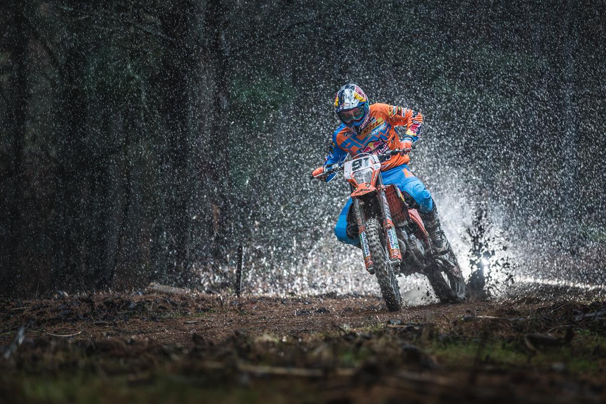 Ready2Race the World Enduro Super Series | KTM