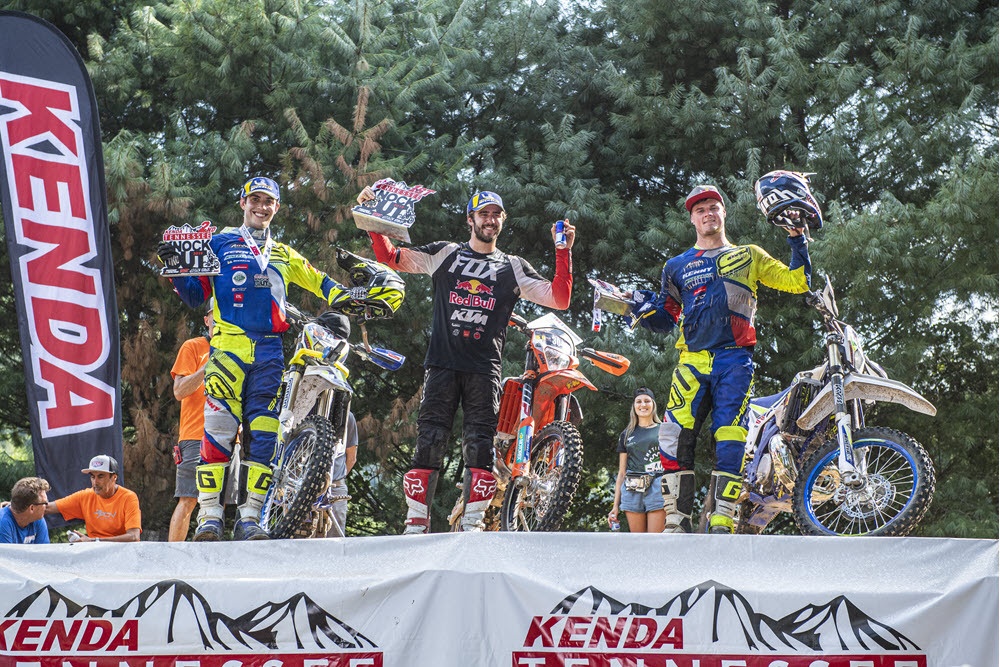 Manuel Lettenbichler (center), won the 2019 Kenda Tennessee Knockout over Mario Roman (left) and Wade Young. Photo: Larry Mayo
