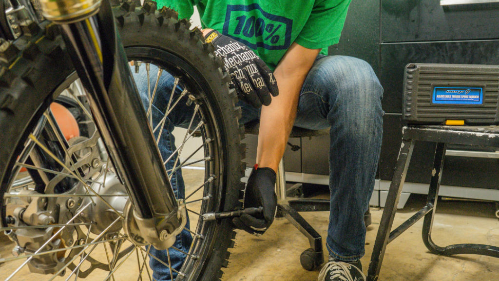 Warp 9’s Adjustable Spoke Torque Wrench Kit Enduro Channel