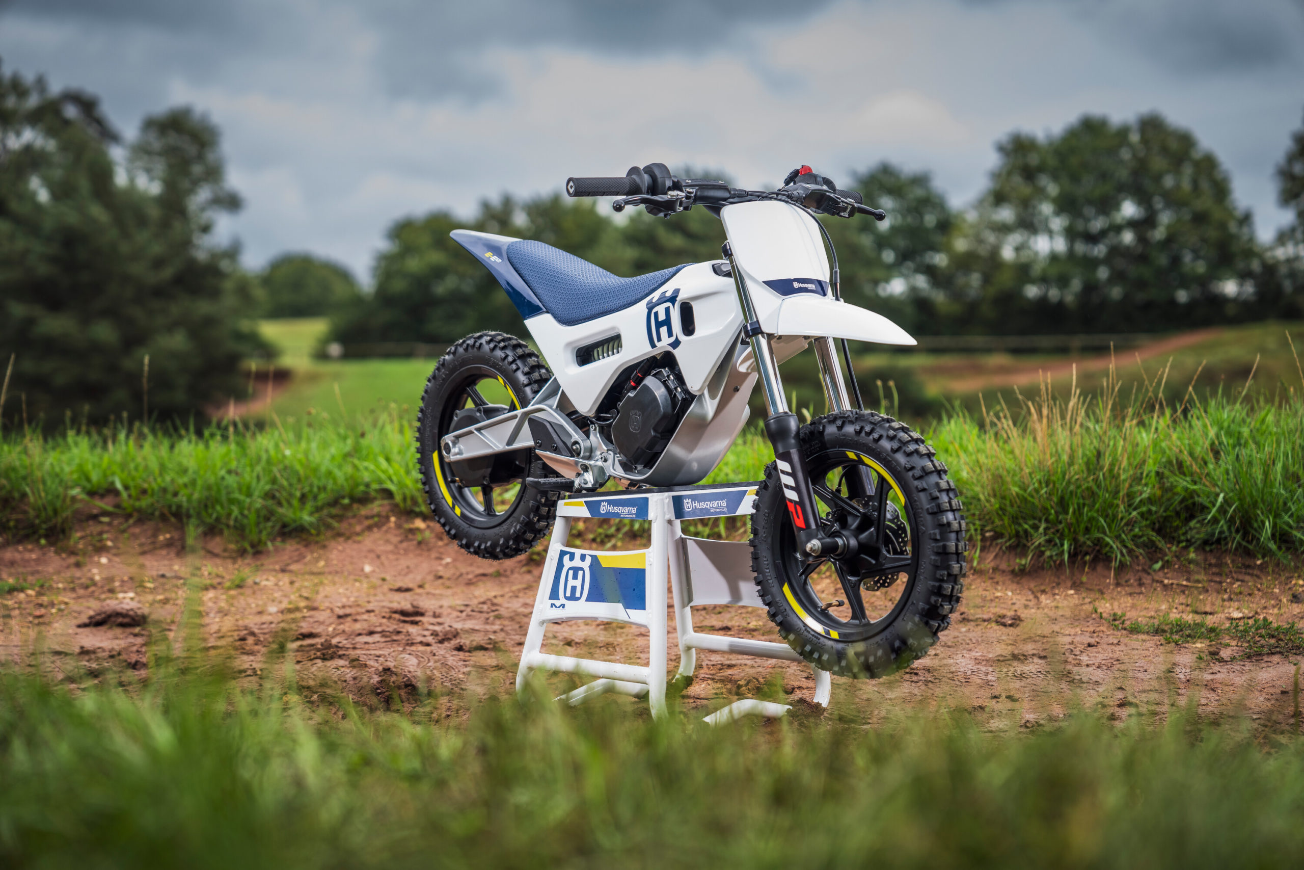 Husqvarna Unveils New EE 2 Electric Youth Motocross Bike - Roadracing World  Magazine