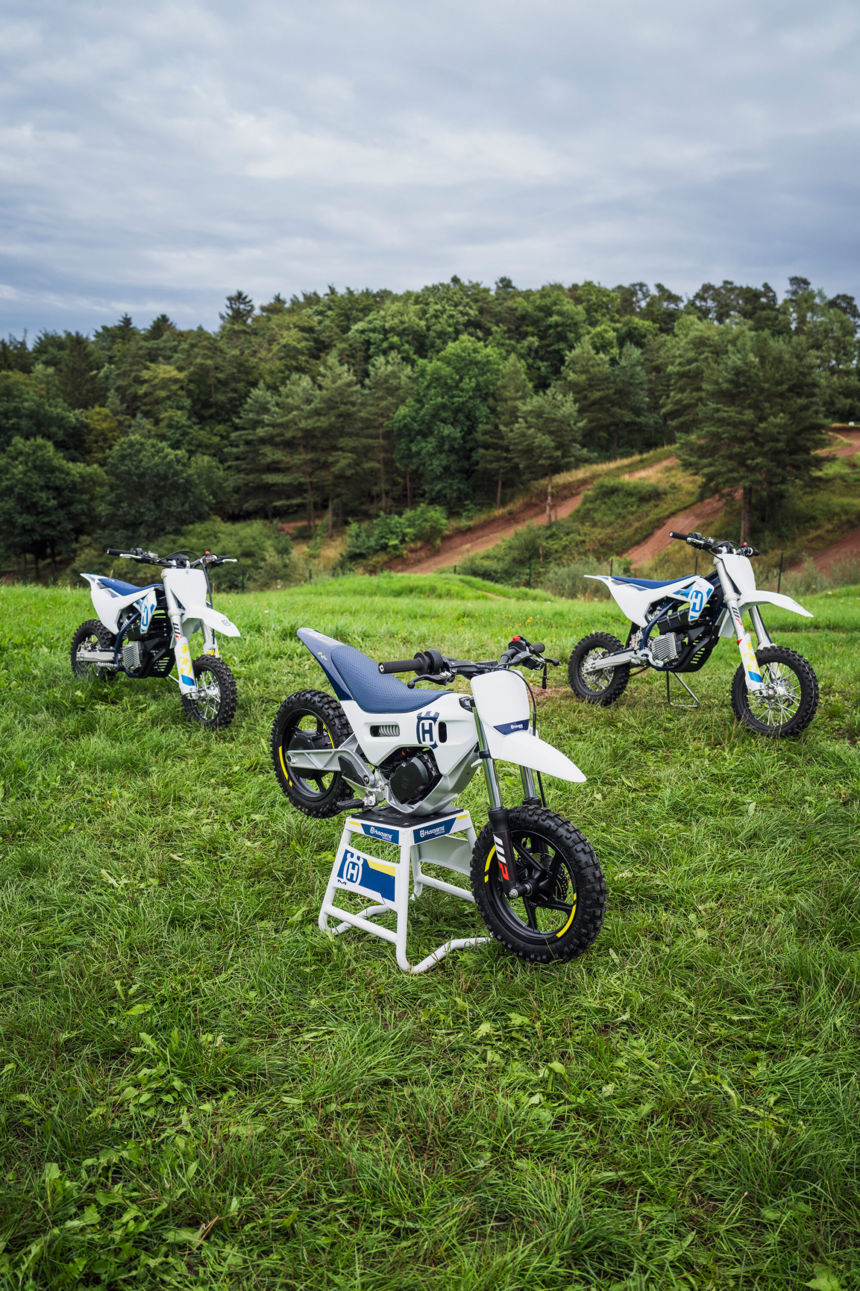 The Future of Youth Motocross: Husqvarna's New Electric EE 2 Minicycle –  Enduro Channel