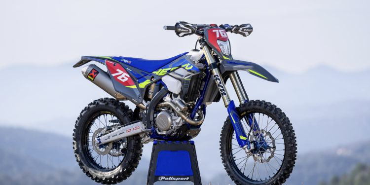 FIRST LOOK: 300 SEF Hamish MacDonald Replica