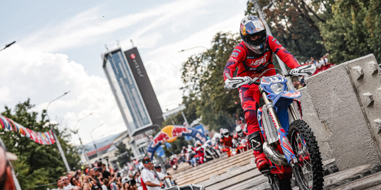 Jonny Walker Takes Gold in Red Bull Romaniacs Prolog at FIM HEWC Round Four!