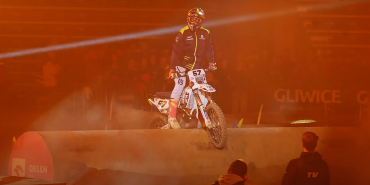 Billy Bolt Kicks Off the 2025 SuperEnduro Season with a Victory in Poland!