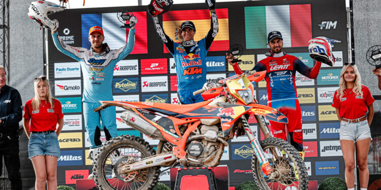 Garcia vs Pichon: Day Two Showdown at EnduroGP of Wales!