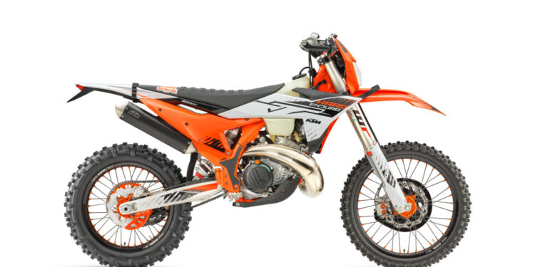 ENGINEERED FOR EXTREMES: KTM Unveils the 2026 KTM 300 EXC HARDENDURO!