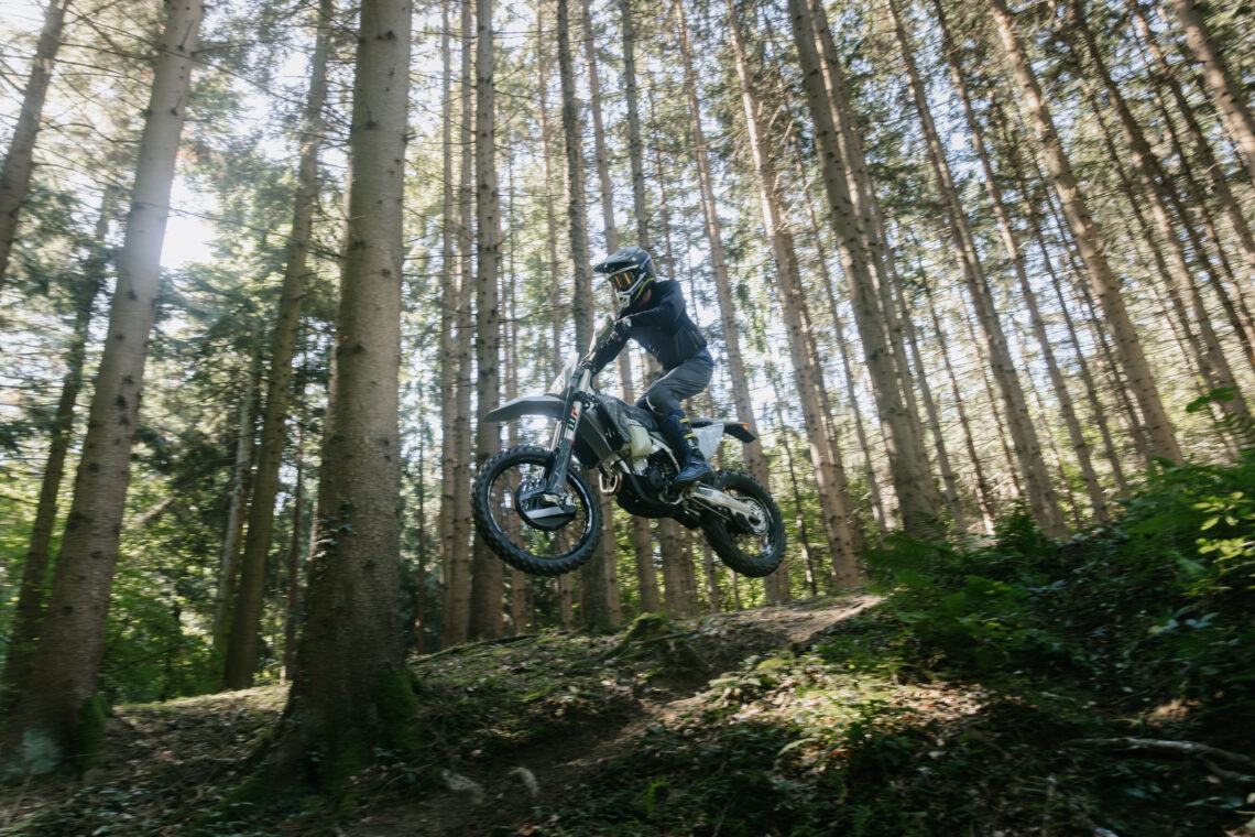 Husqvarna Unveils 2026 Pro Enduro Line-Up: TE 300 Pro & FE 350 Pro!